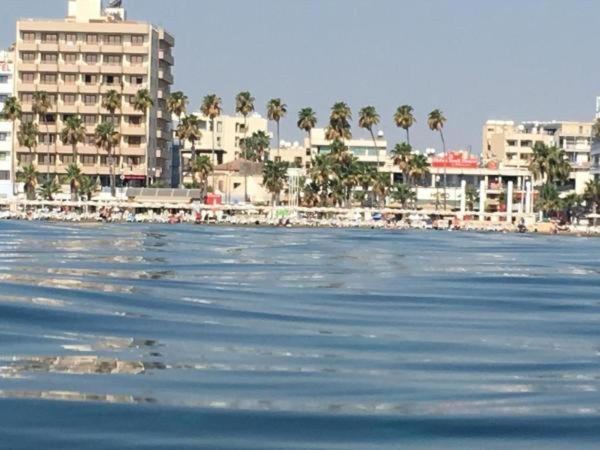 Top Floor Sea View Finikoudes Carisa Ithaki Court Lägenhet Larnaca Exteriör bild